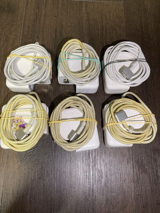 Продам зарядний пристрій Magsafe 2.45 w