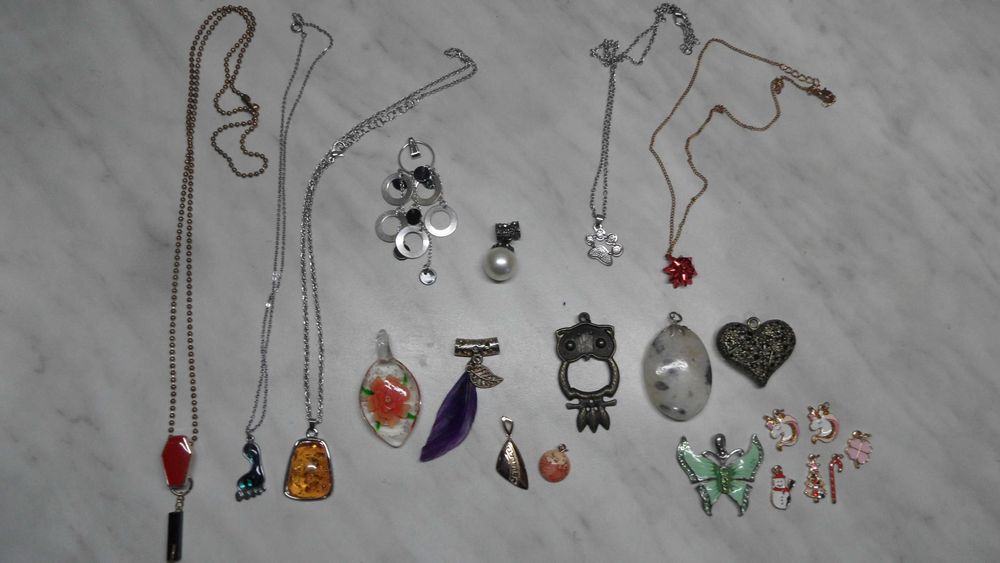 Różne zawieszki do łańcuszków i nie tylko