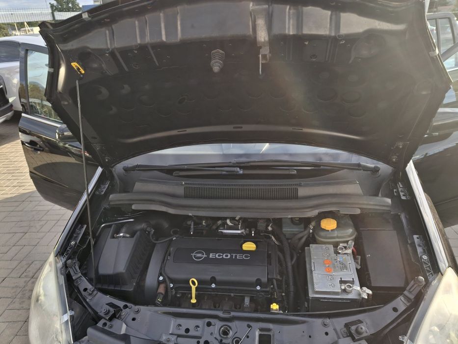 Opel zafira 1.8. 7місць