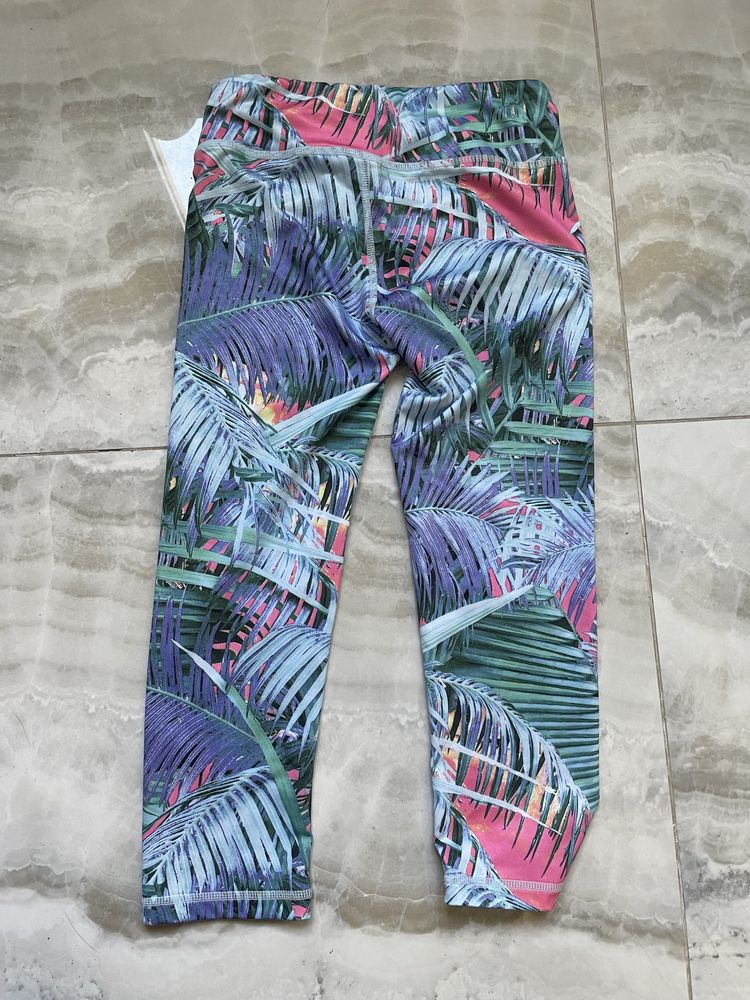 Legginsy krótkie Aeropostale XXS  tropikalne