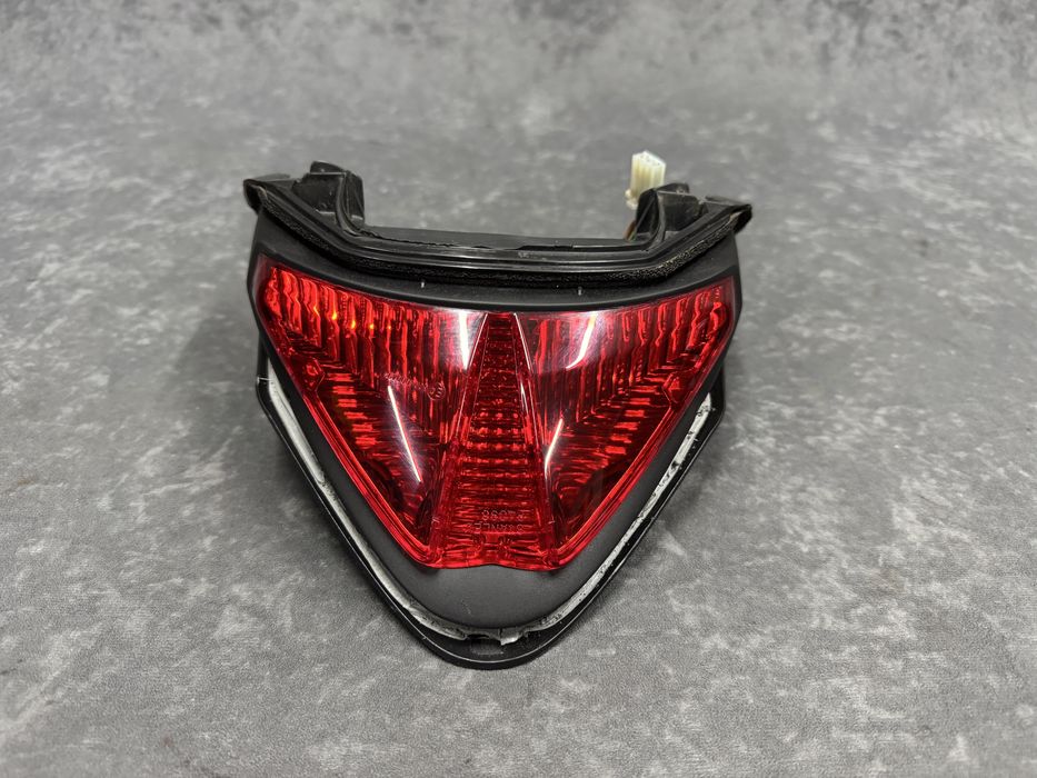 Lampa Honda CBR 125 tył tylna światło reflektor oświetlenie