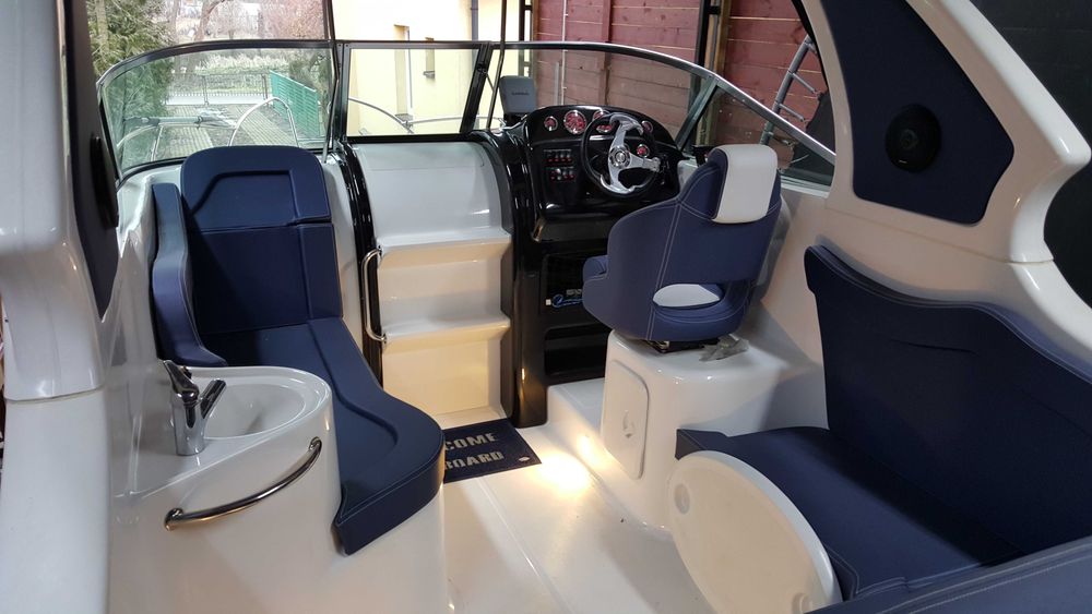 Jacht Motorowy CORAL 690 HARD TOP Yamaha 200KM Przyczepa - Zamiana