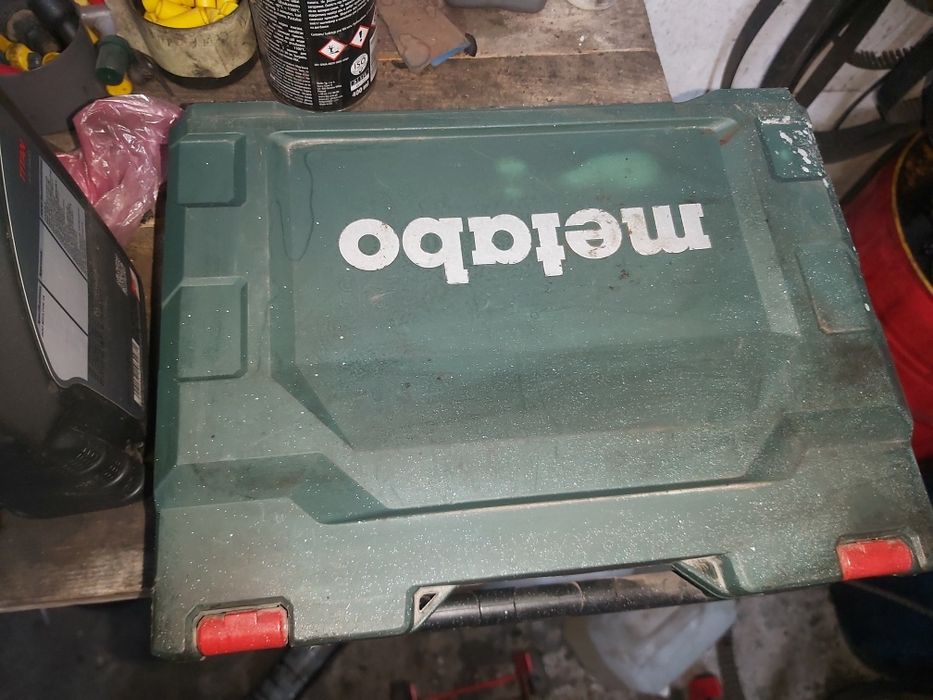 Продам шуруповерт метабо