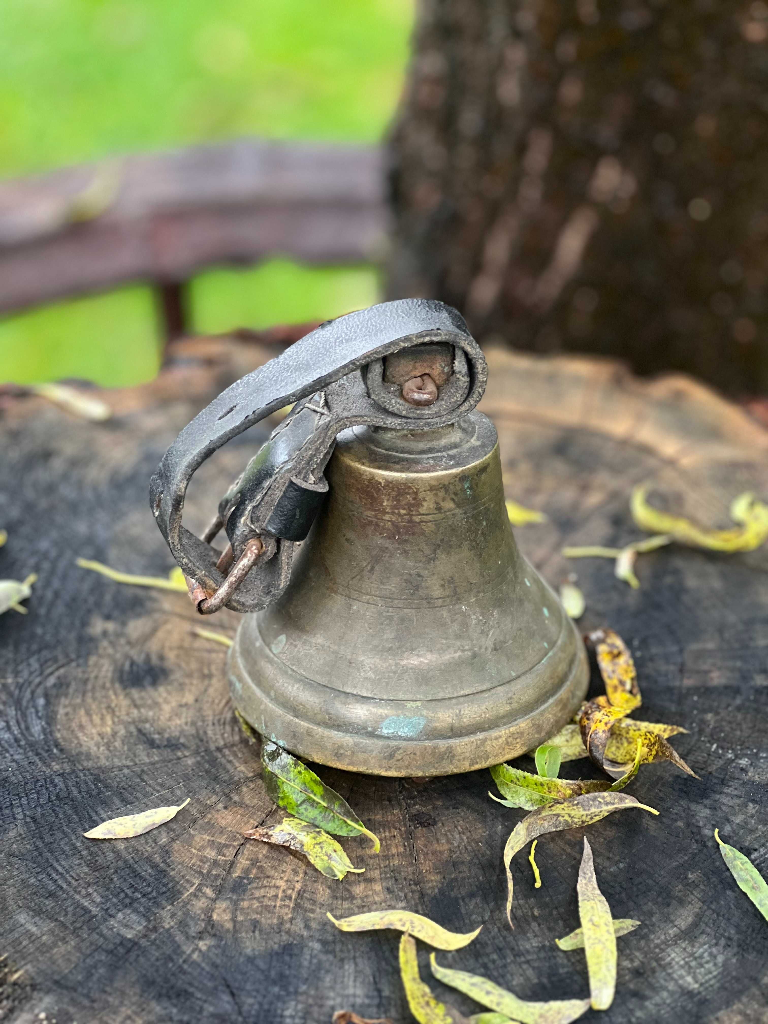 Stary kolekcjonerski dzwon