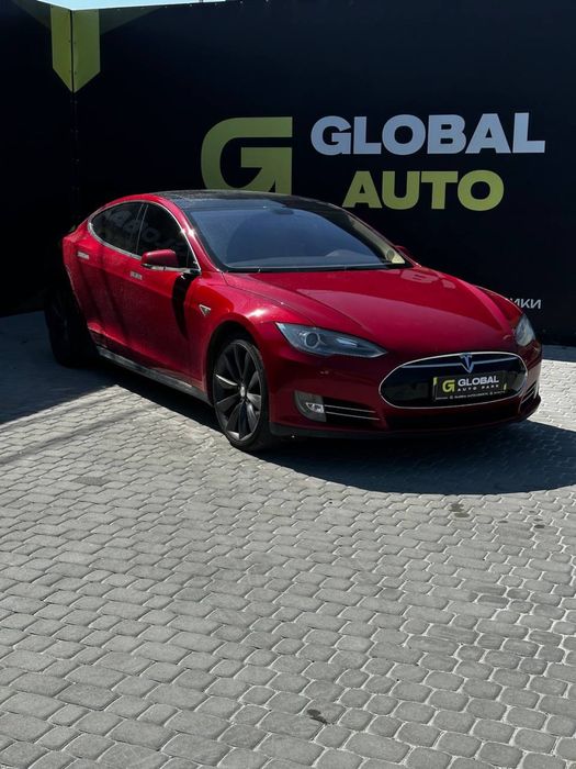 Tesla Model S 2013