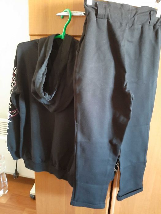 Брюки и толстовка на девочку 10-11 лет