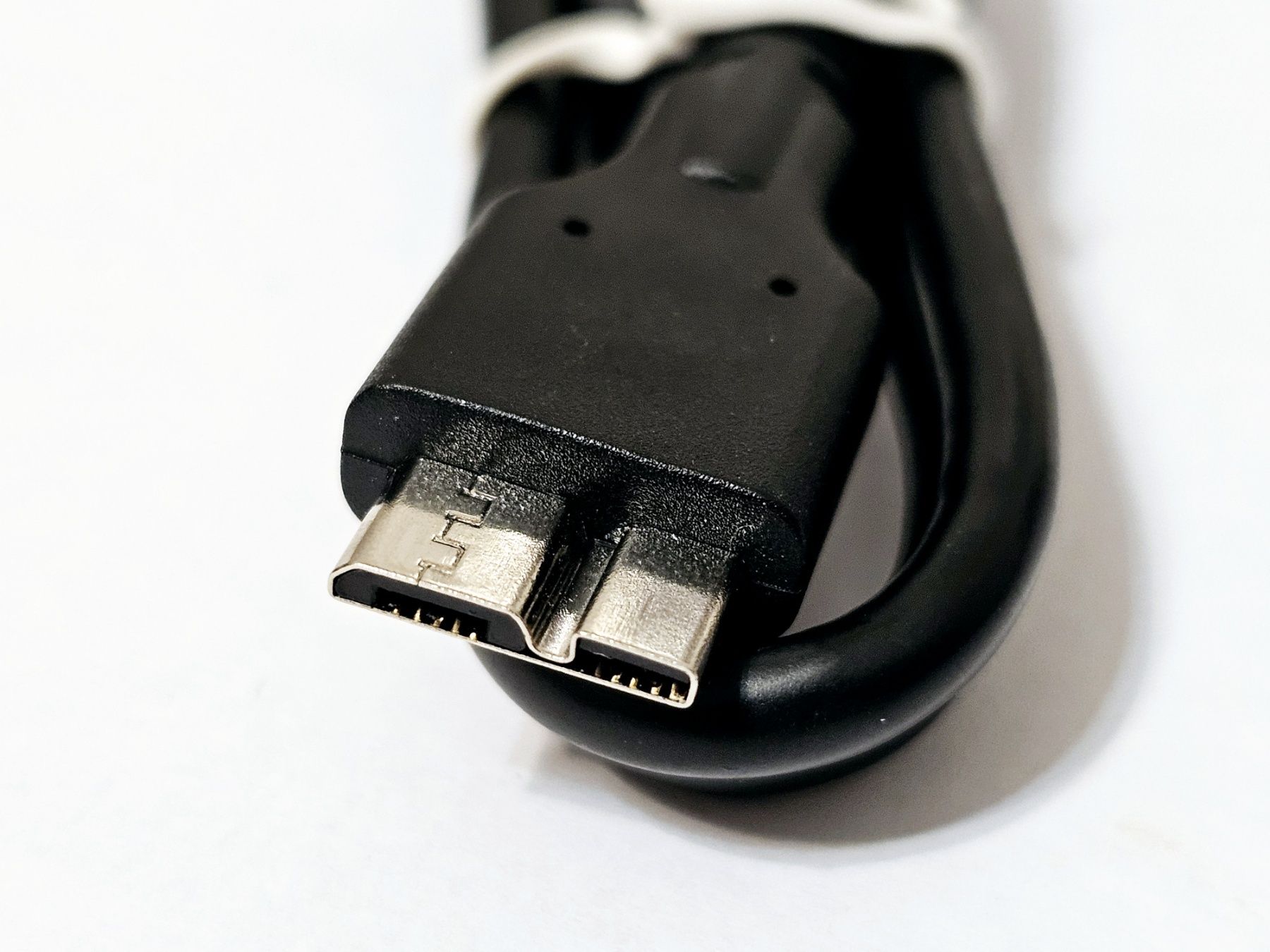 Зовнішній накопичувач 750 гГб  2.5 HDD USB 3.0