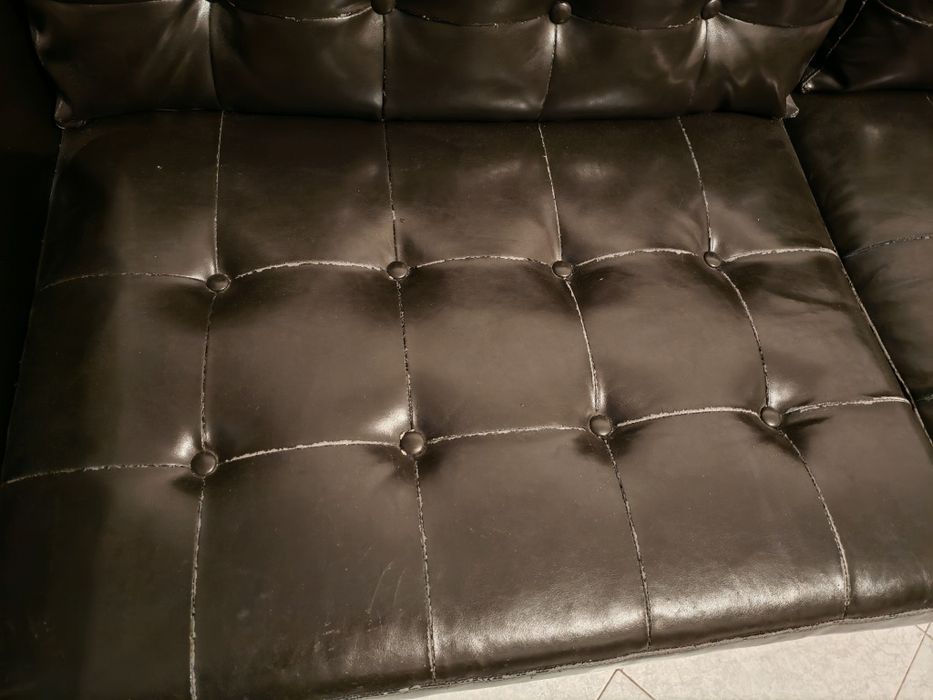 Sofá pele genuíno 3 lugares