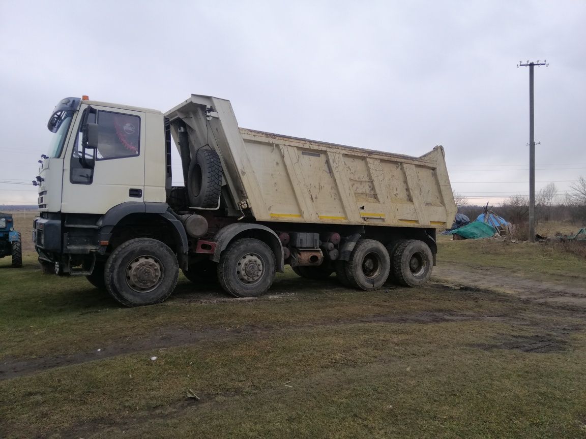 Щебінь, пісок, вісів, дрова, гній, чорнозем