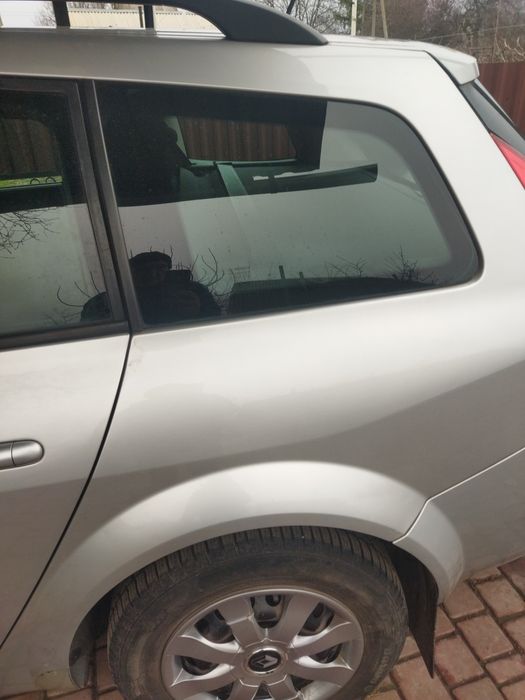 Авто Меган 2 сірого кольору, відмінний стан