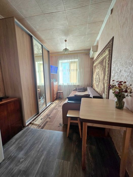 Продаж 4-х кімнат в комунальній квартирі на Вокзальній