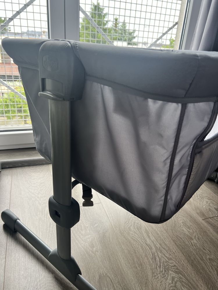 łóżeczko dostawne chicco next2me essential stone re_lux