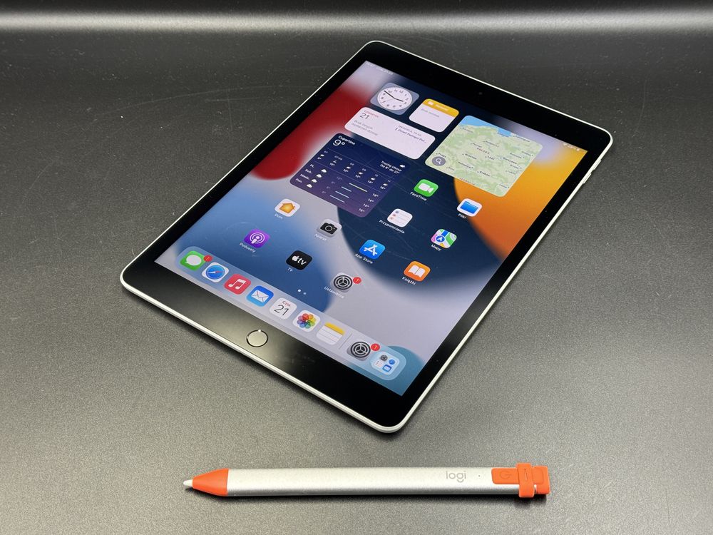 iPad 9. gen. 64GB (A2602) + Logitech Crayon - tanio