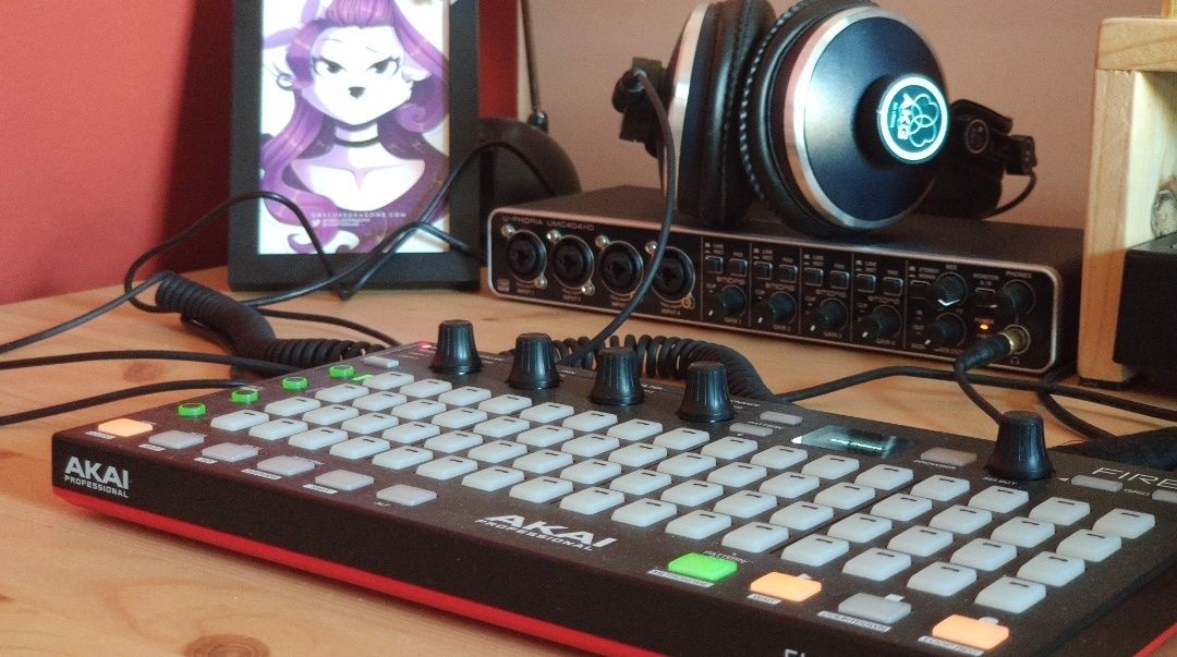 Kontroler MIDI Akai Fire
