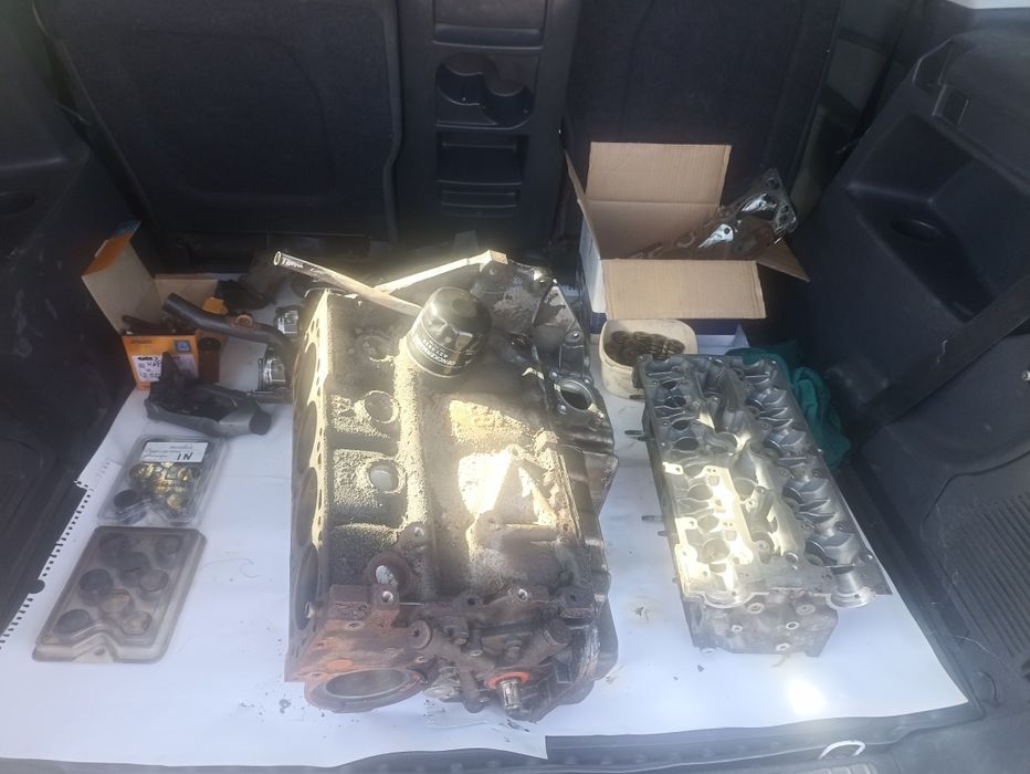 Двигун опель зафіра 1,6 cng запчастин блок головка коленвал шатуни р