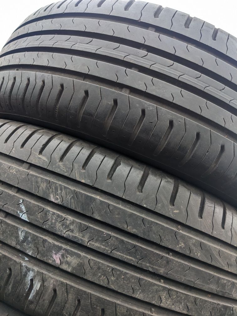 215/60R17 Continental