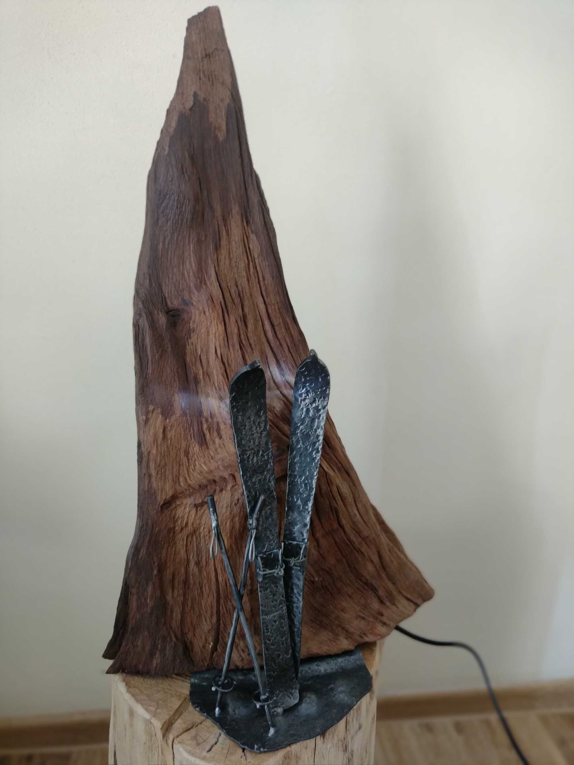 Lampa rzeźba drewno,natura ,kuty metal narty, design, loft, industrial