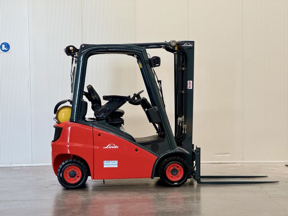 Empilhador Linde 1600Kg - Gás