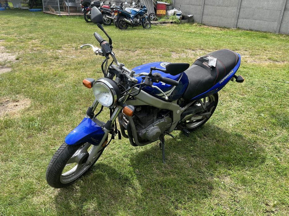Suzuki Gs 500 rama gaźniki silnik wydech koła linka na części