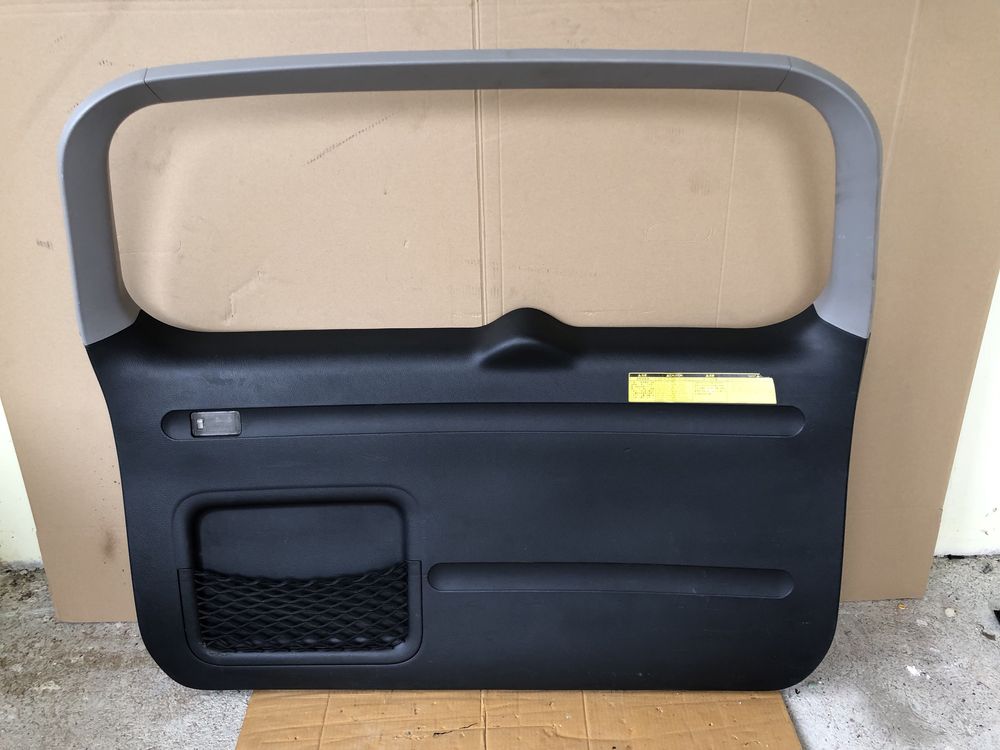 Tapicerka klapy bagażnika Toyota Rav4 III 05- boczek
