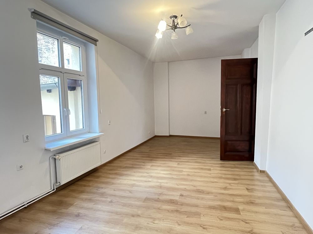 Lokal biurowy do wynajęcia 76 m^2 na toruńskiej starówce