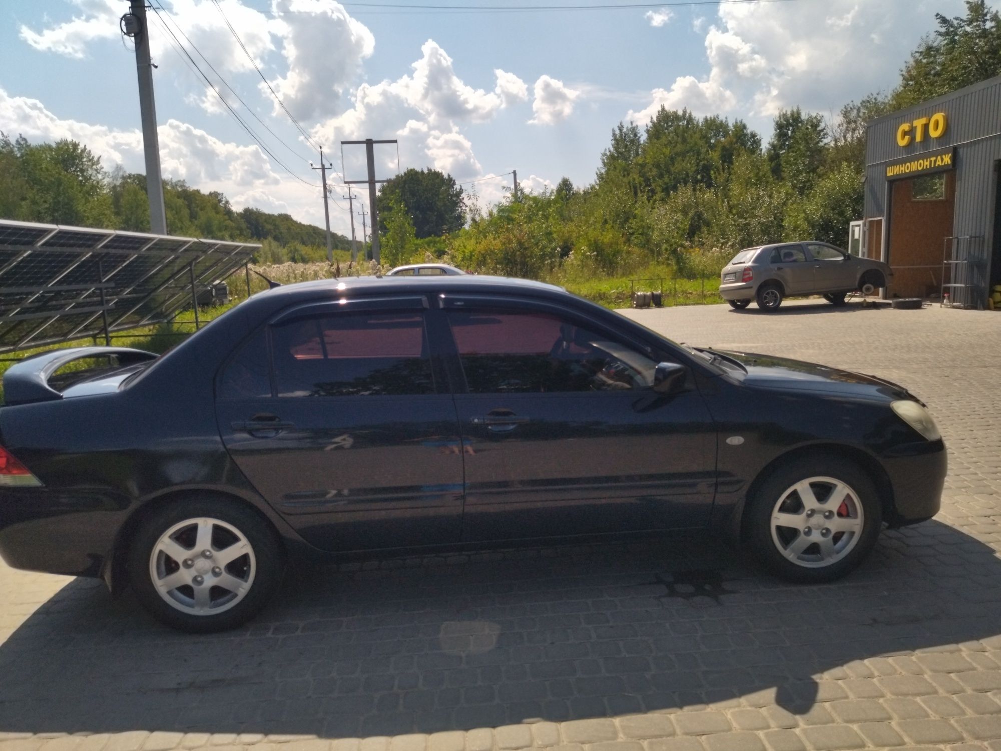 Mitsubishi lancer