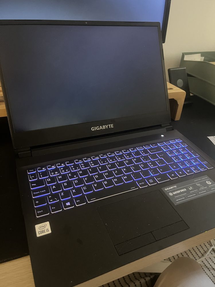 Portátil Gaming Gigabyte G5