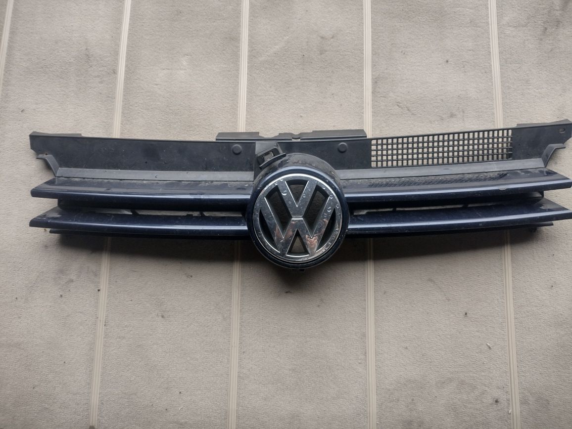 Volkswagen Golf 4 grill zderzak przód atrapa granatowy