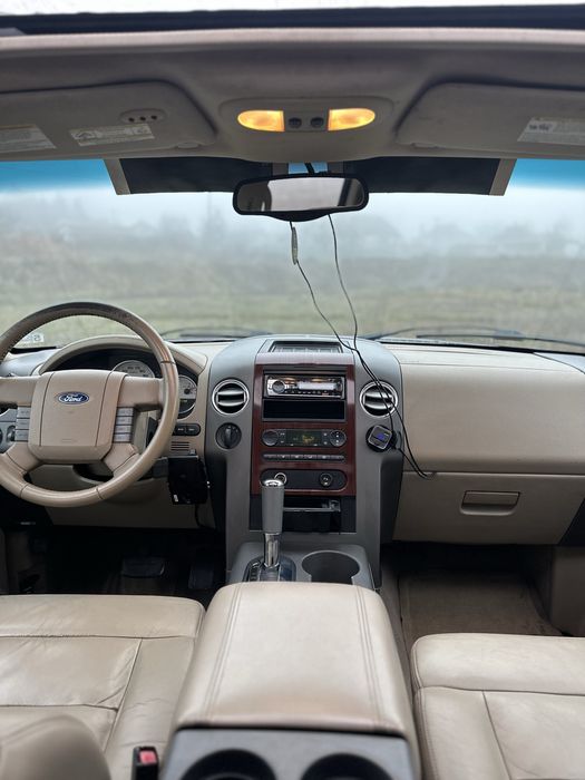 Ford F-150 Lariat повний привід•в доброму стані