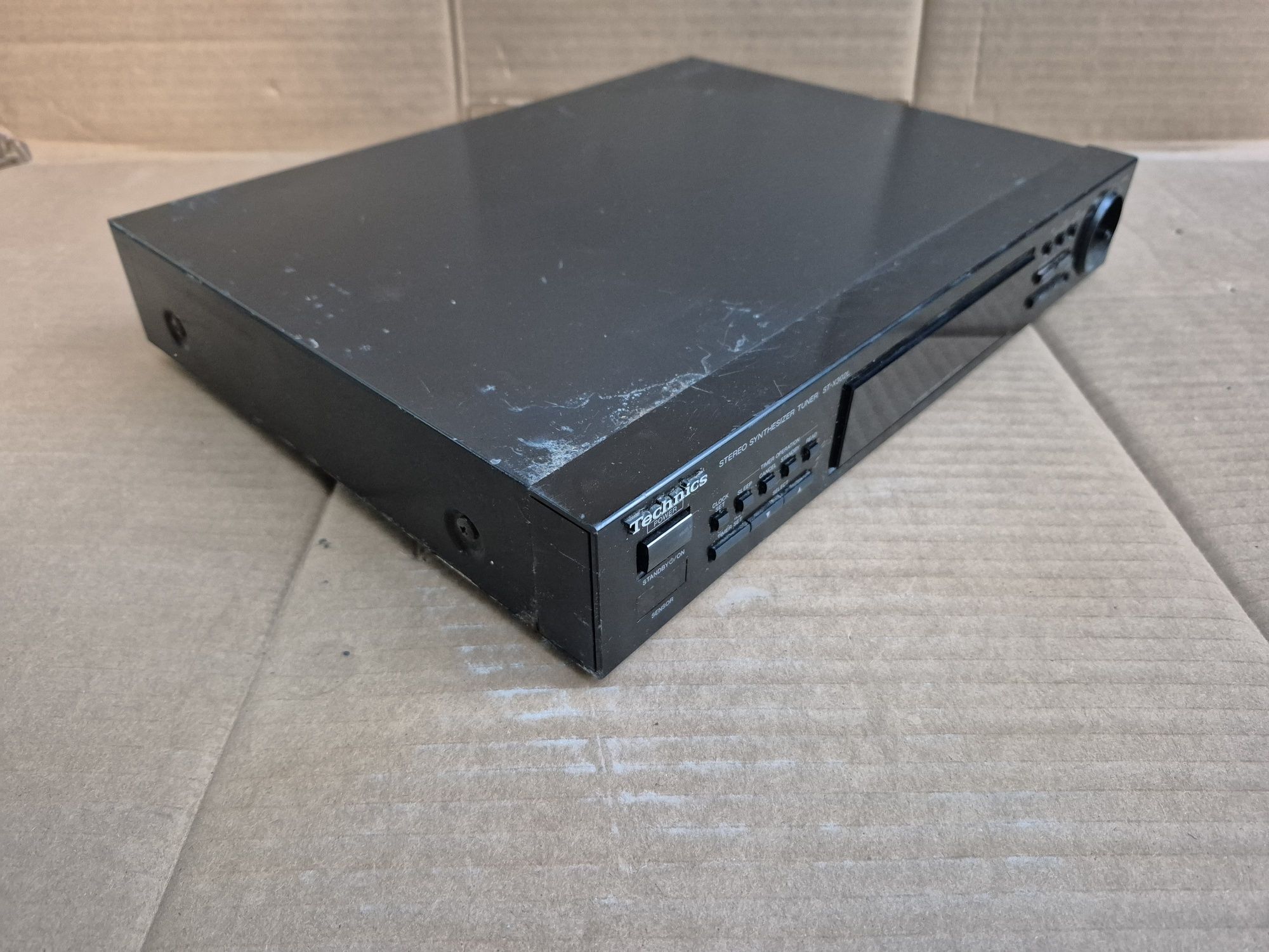Technics Stereo Synthesizer Tuner ST-X302L
