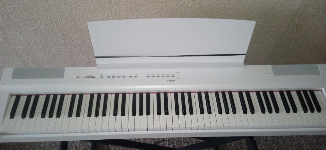 Електричне піаніно Yamaha P125 WH 88 клавіш