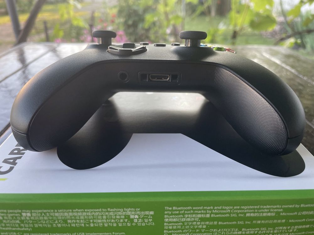 Геймпад Xbox Controller Series X/S, має проблеми із лівим стіком