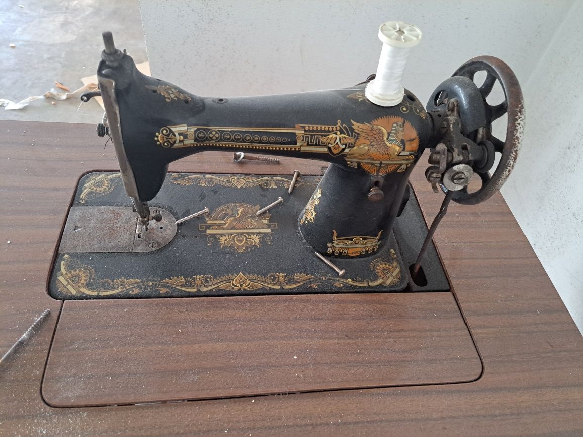 Máquina costura antiga