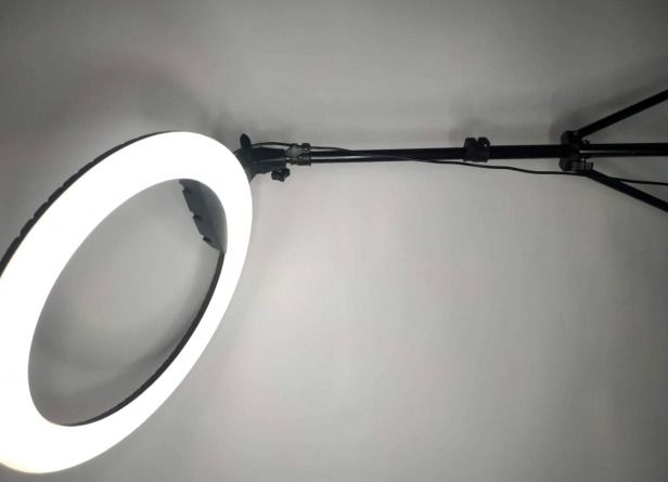 Кольцевая лампа 45 см со штативом для визажиста, косметолога