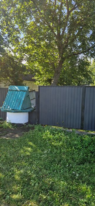 Продаж будинка з великою ділянкою