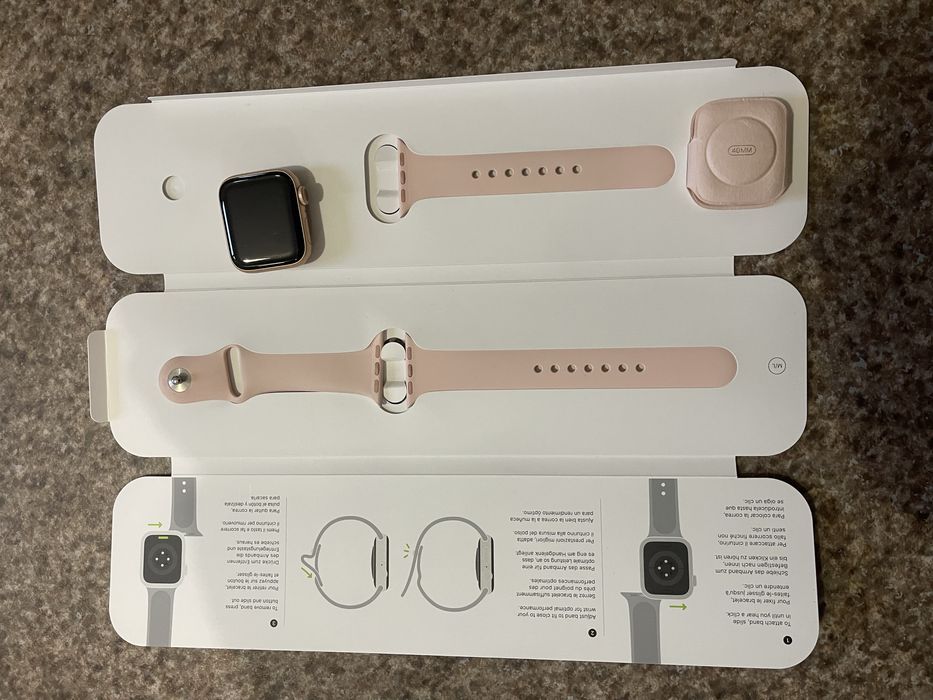 Смарт-годинник Apple watch series 6 gold aluminum 40mm
