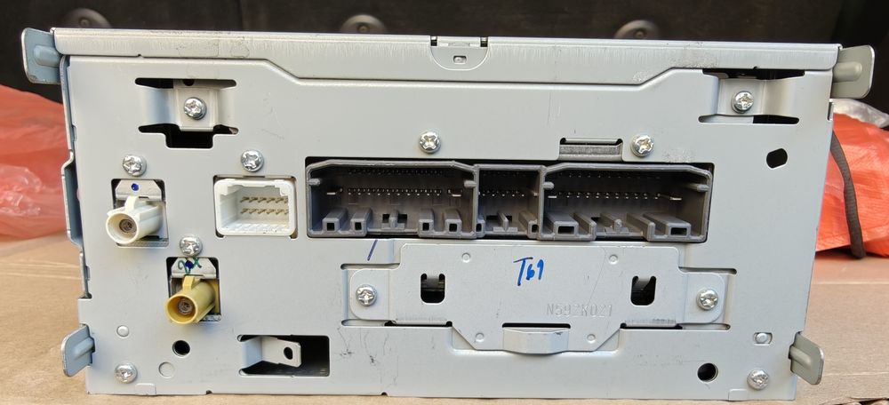 Оригінальна магнітола Jeep patriot/compass з камерою заднього виду