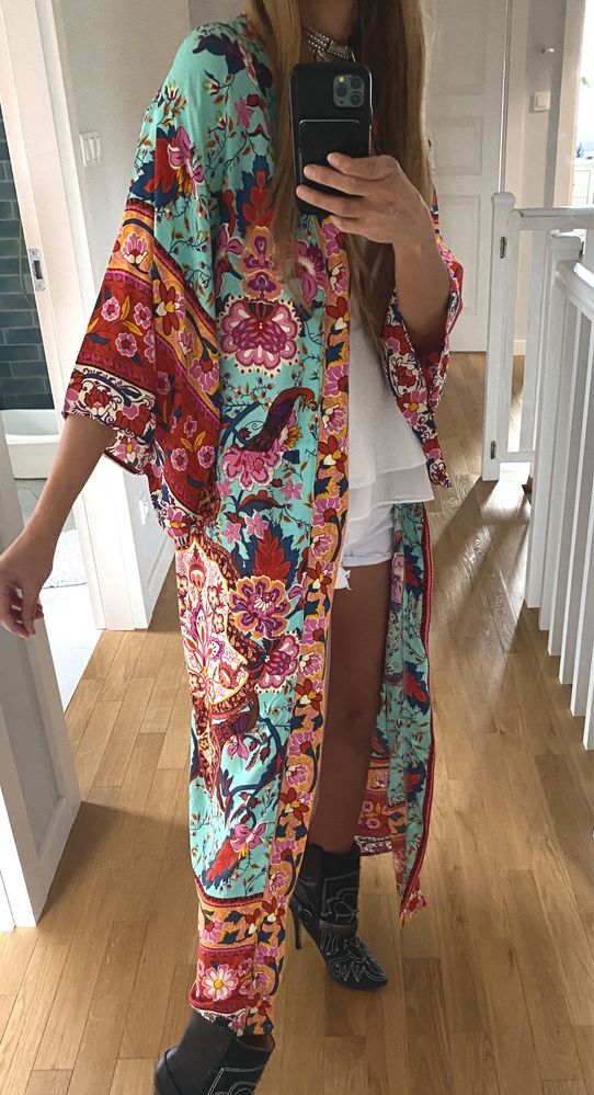 Piekne kimono boho wakacje warsztsty festiwal  szlafroczek narzutka