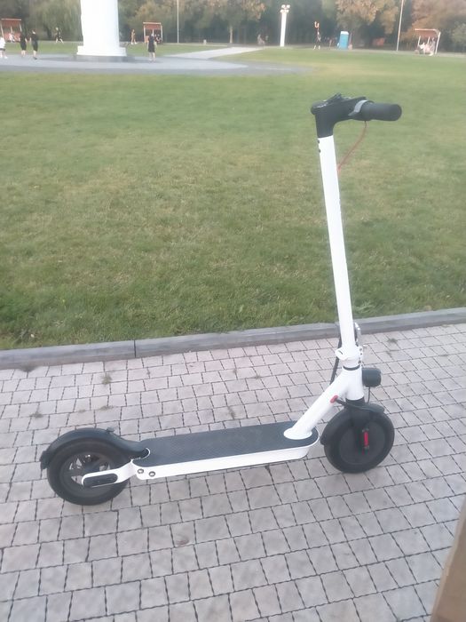 Продам електросамокат Crosser E9