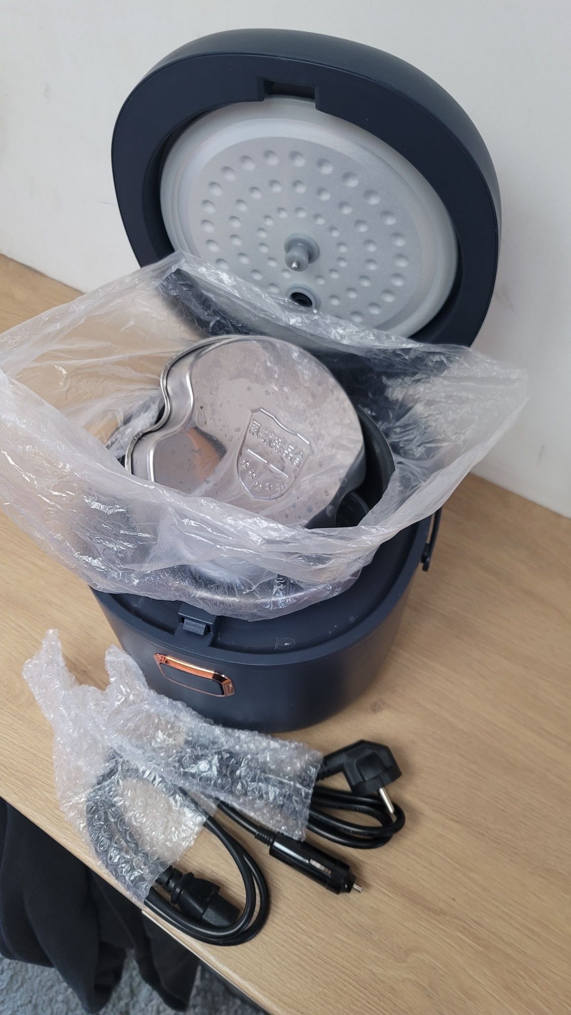 Rice cooker 230V i 12V 2L