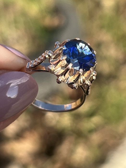 Золотое кольцо СССР. Сапфир. Золота каблучка радянська