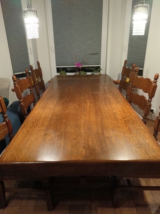 Stół dębowy lite  drewno 110x260 i 10 krzeseł