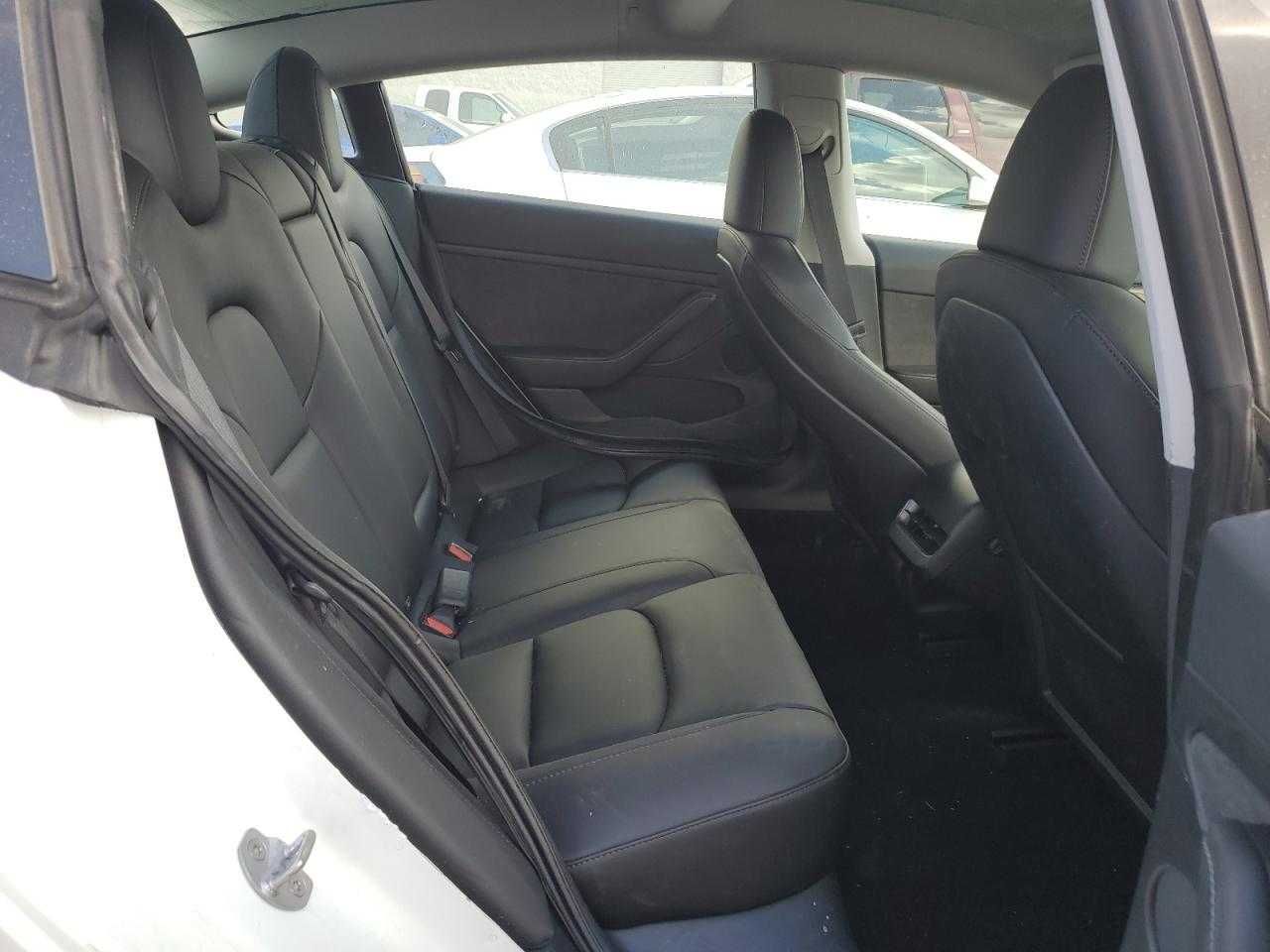 Tesla Model 3 2023 -