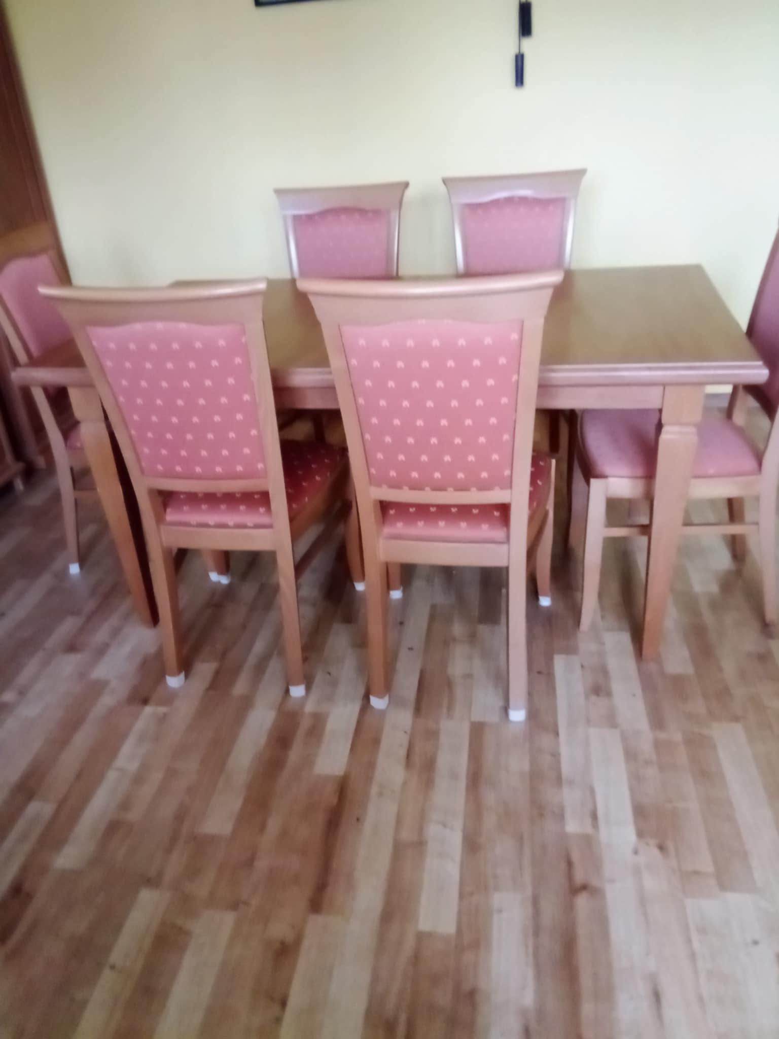 Stół dębowy z 6 krzesłami