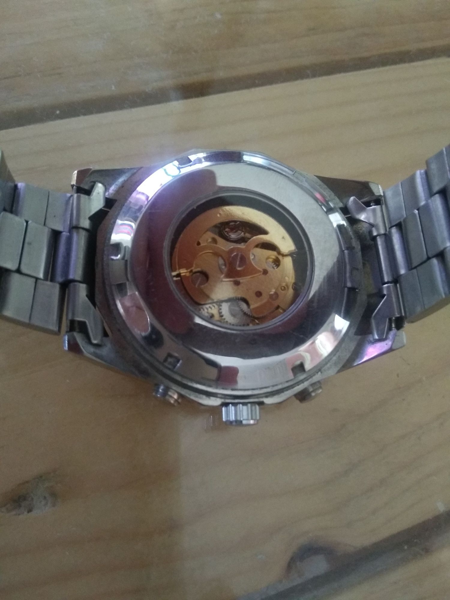 Zegarek męski z mechanizmem automatycznym