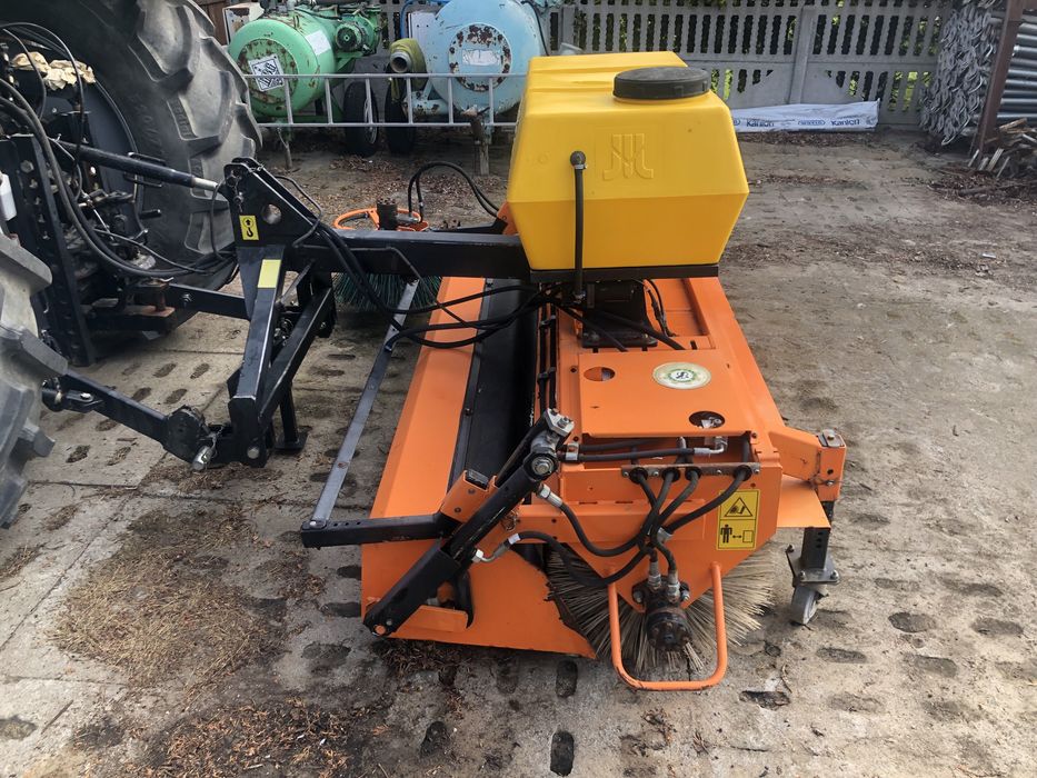 Zamiatarka Pronar AGATA ZM-2000