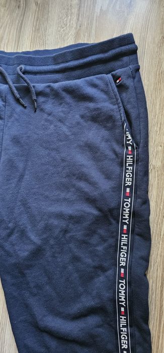 Tommy Hilfiger męskie spodnie dresowe rozmiar XL wymiary na zdjęciach
