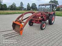 Ciągnik rolniczy MC CORMICK D-324