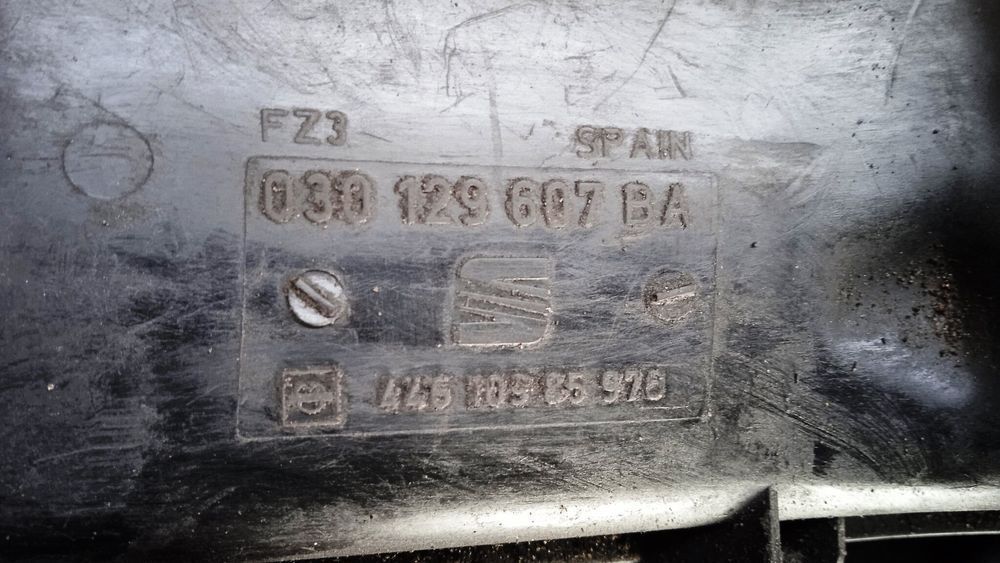 Pokrywa osłona silnika VAG Seat 1.0 MPI