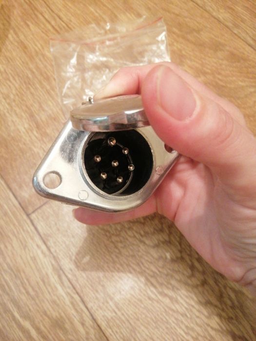 Гнездо електрическое 7   pin